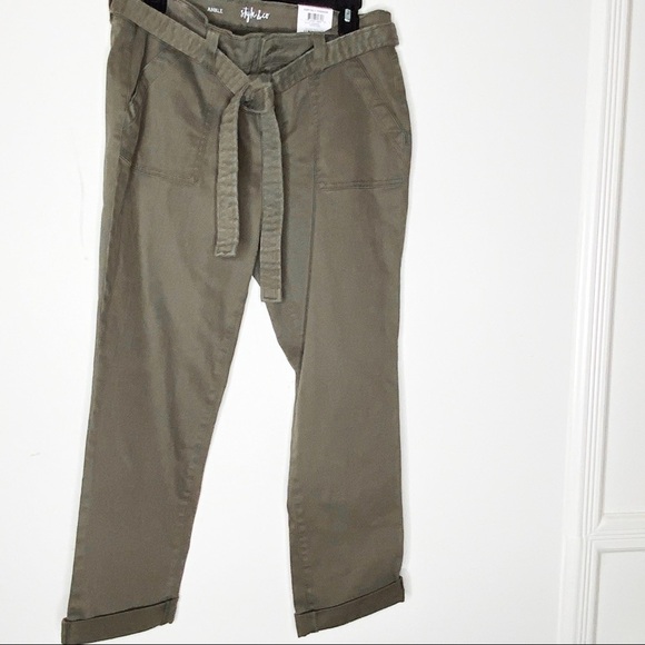 STYLE & CO Cropped Pants. Olive Color. SZ 10 - Picture 1 of 5